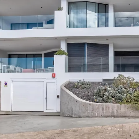 Infinity 0-2 Luxe Partial Sea View 2b Semesterbostad