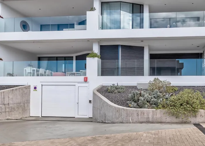 Infinity 0-2 Luxe Partial Sea View 2b Semesterbostad