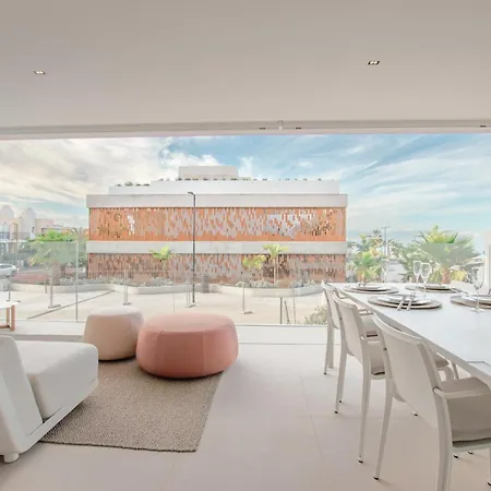 Infinity 0-2 Luxe Partial Sea View 2b