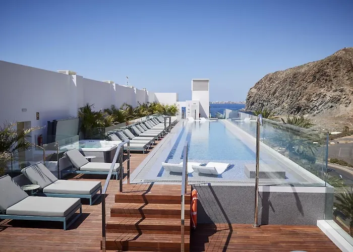 Infinity 0-2 Luxe Partial Sea View 2b *